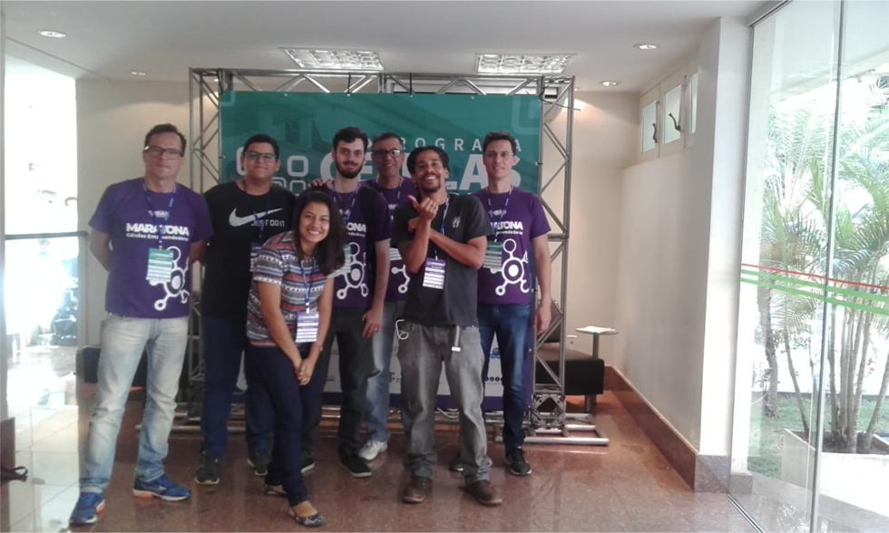 Professores e alunos do Câmpus Valparaíso durante a etapa da maratona Professores e alunos do Câmpus Valparaíso durante a etapa da maratona
